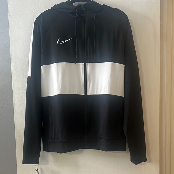 Nike Black and White Windbreaker Jacket - Picture 1 of 5